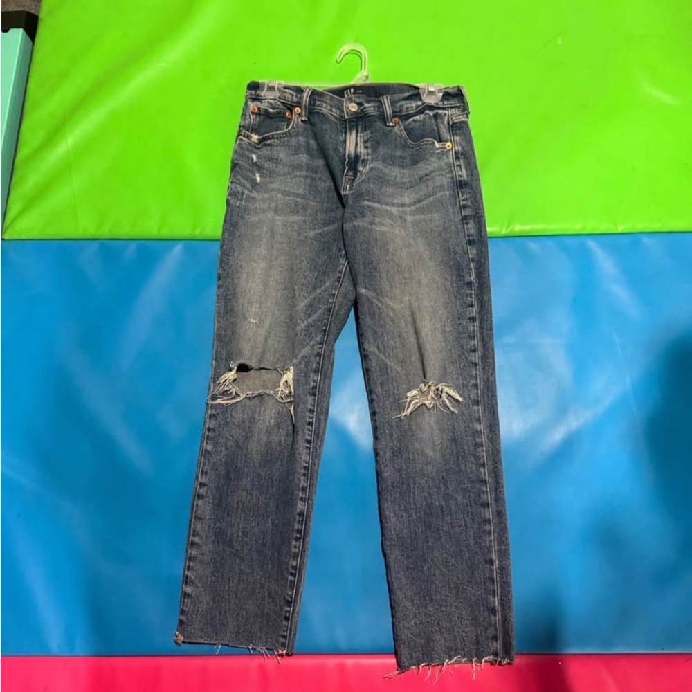 GAP women’s  Relaxed Distressed Denim Jeans